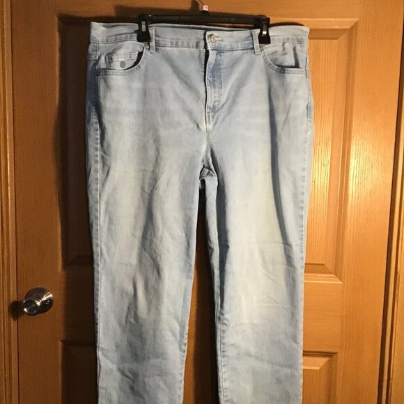 Gloria Vanderbilt Jeans - Picture 1 of 2